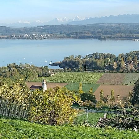 Bed and Breakfast Swiss Borzoi House à Vully-les-Lacs Extérieur photo