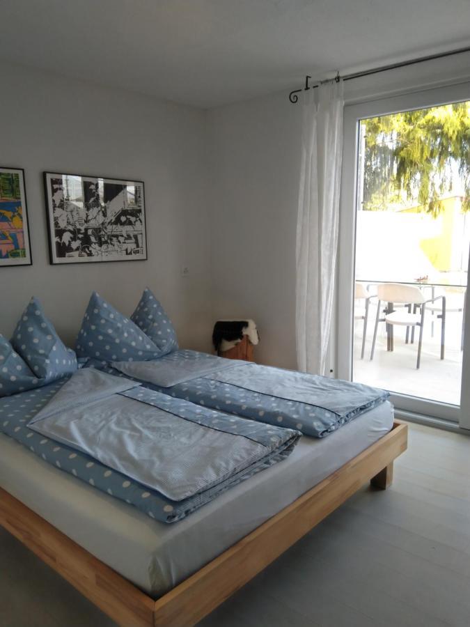 Bed and Breakfast Swiss Borzoi House à Vully-les-Lacs Extérieur photo