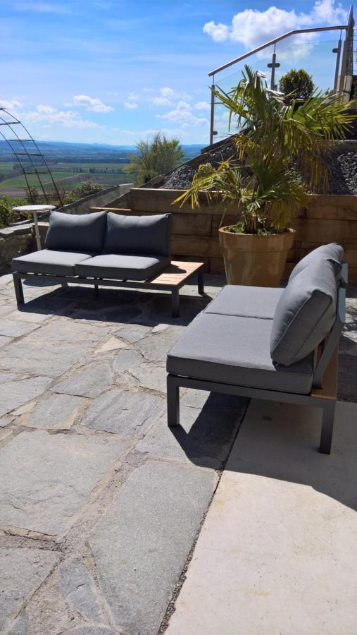 Bed and Breakfast Swiss Borzoi House à Vully-les-Lacs Extérieur photo