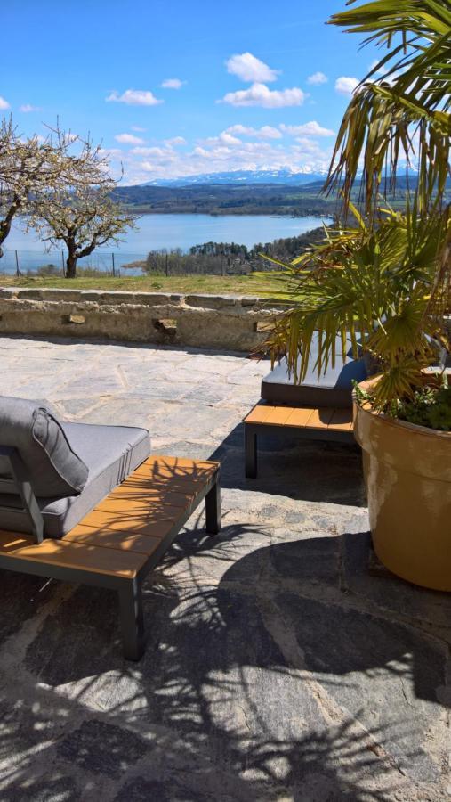 Bed and Breakfast Swiss Borzoi House à Vully-les-Lacs Extérieur photo